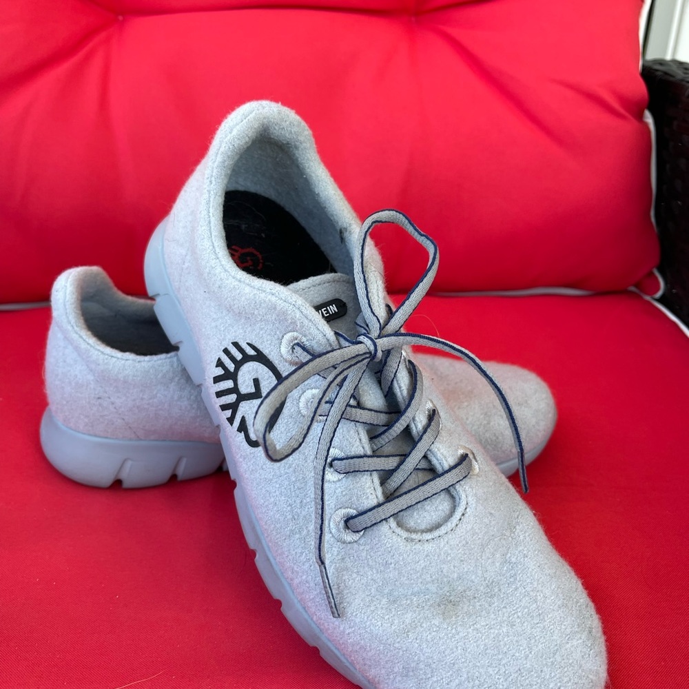 Giesswein Merino Wool Sneakers - Size 40 / 8.5 US - Light Gray - Smoke-free Home